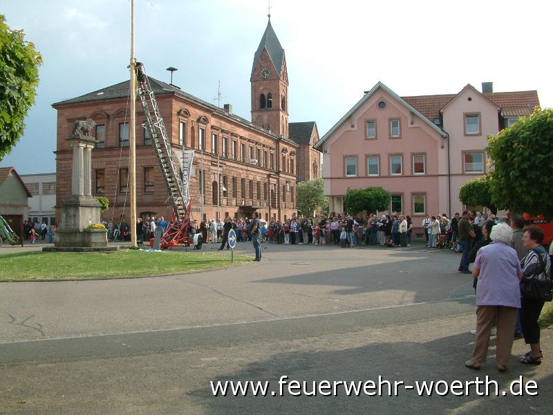 2011-04-30 Maibaumaufstellung (28).JPG